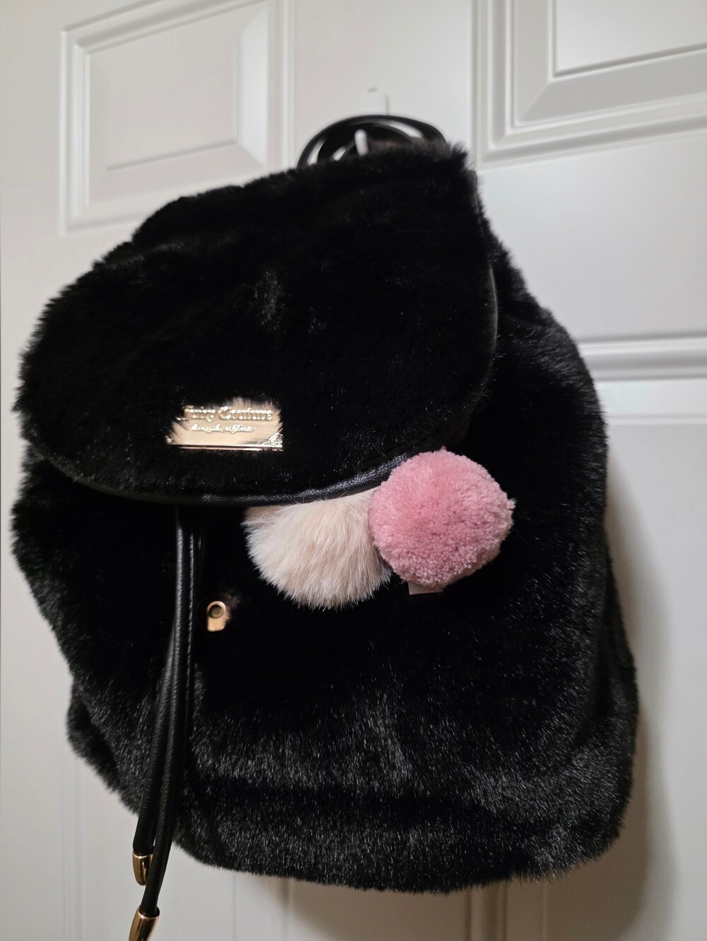 JUICY COUTURE  Drawstring Backpack  With Pom-Pom Bag Charms Faux Fur Black NWT
